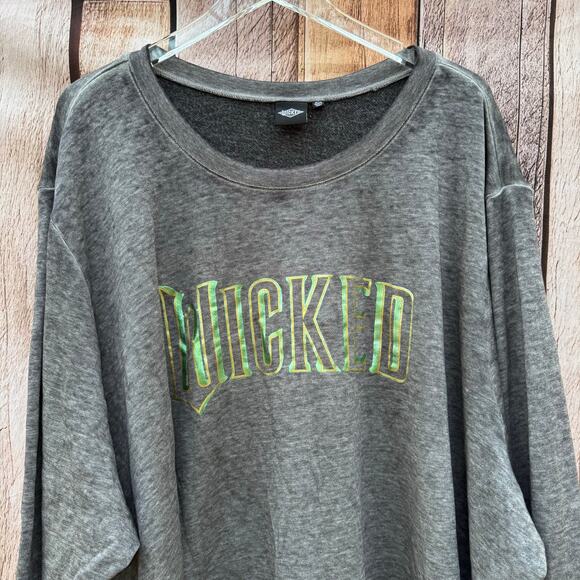 Lane Bryant X Wicked Foiled Wicked Graphic Sweatshirt Universal Studios 34/36 - Picture 3 of 9